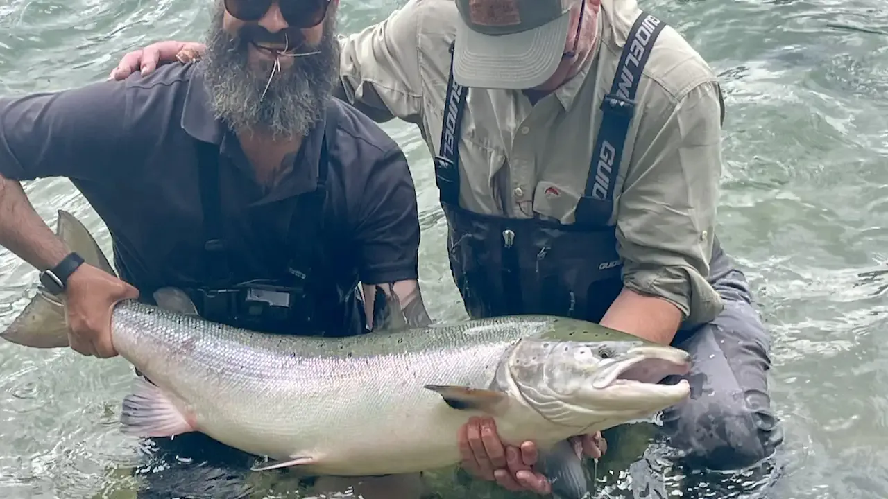 Early season salmon fishing on the Aaroy River